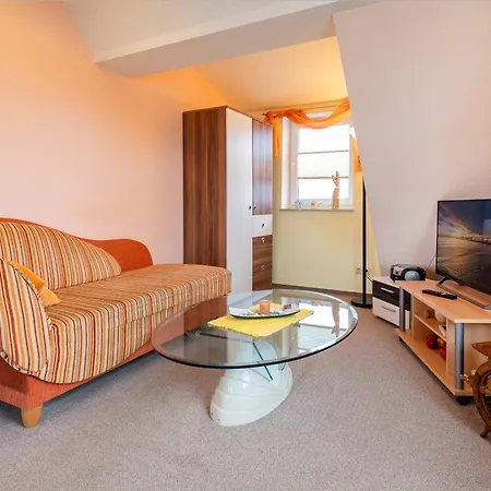 Moewe Ii Apartment